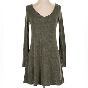 Express Fit and Flare Longe Sleeve V-Neck Marbled Gray Black White Mini Dress